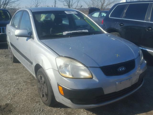 KNADE123986338258 - 2008 KIA RIO BASE SILVER photo 1