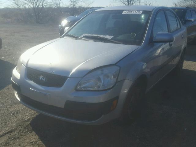 KNADE123986338258 - 2008 KIA RIO BASE SILVER photo 2