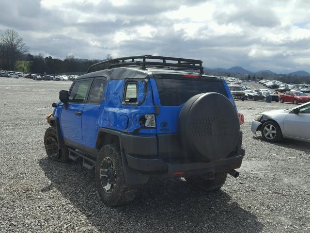 JTEBU11F970015401 - 2007 TOYOTA FJ CRUISER BLUE photo 3