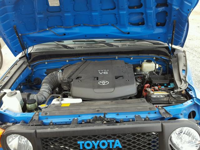 JTEBU11F970015401 - 2007 TOYOTA FJ CRUISER BLUE photo 7