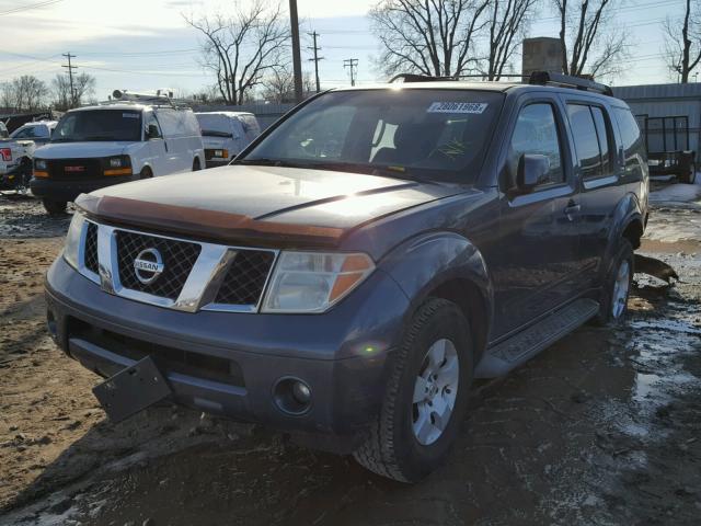 5N1AR18W75C728926 - 2005 NISSAN PATHFINDER BLUE photo 2