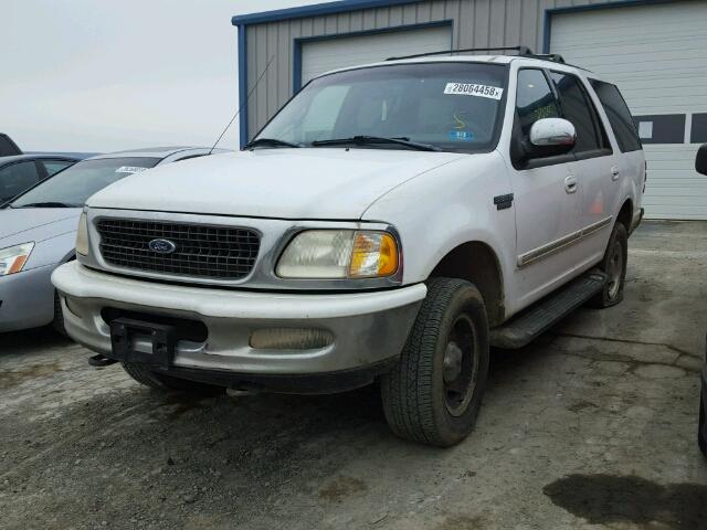 1FMPU18L1WLB61130 - 1998 FORD EXPEDITION WHITE photo 2