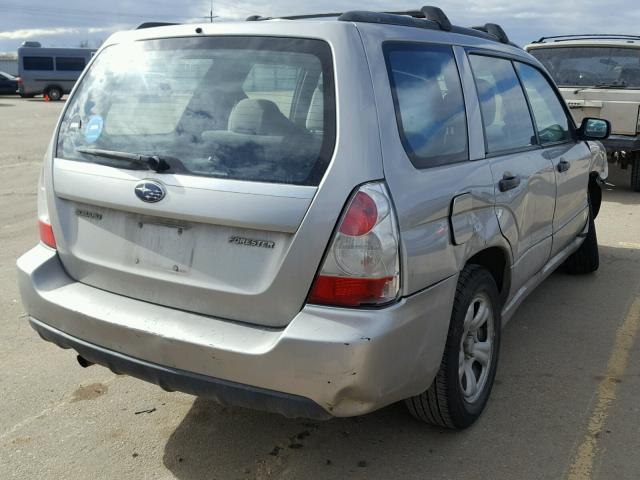 JF1SG63637H729392 - 2007 SUBARU FORESTER 2 SILVER photo 4