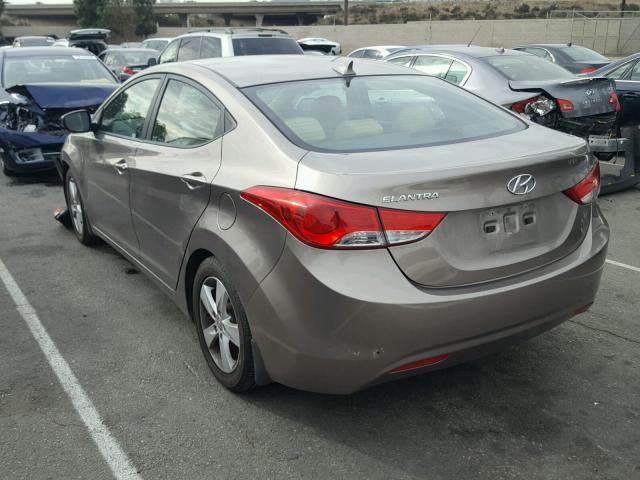 5NPDH4AE2DH412666 - 2013 HYUNDAI ELANTRA GL GOLD photo 3