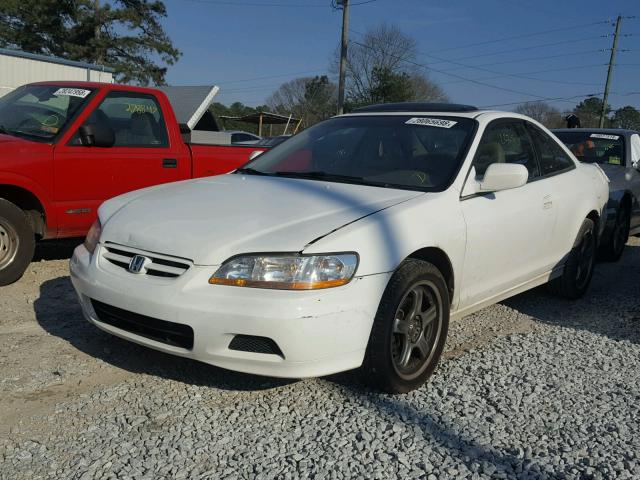 1HGCG22571A002578 - 2001 HONDA ACCORD EX WHITE photo 2