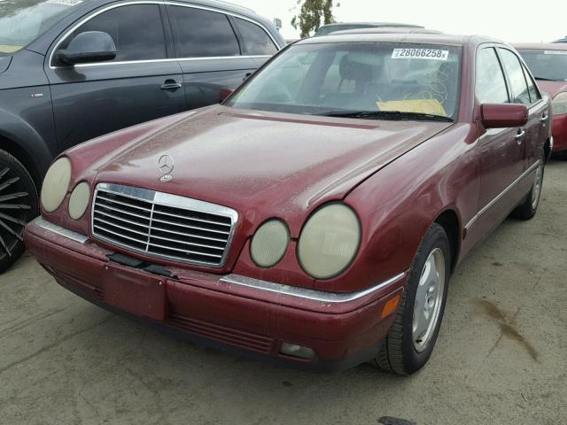 WDBJF70H3XA823817 - 1999 MERCEDES-BENZ E 430 MAROON photo 2