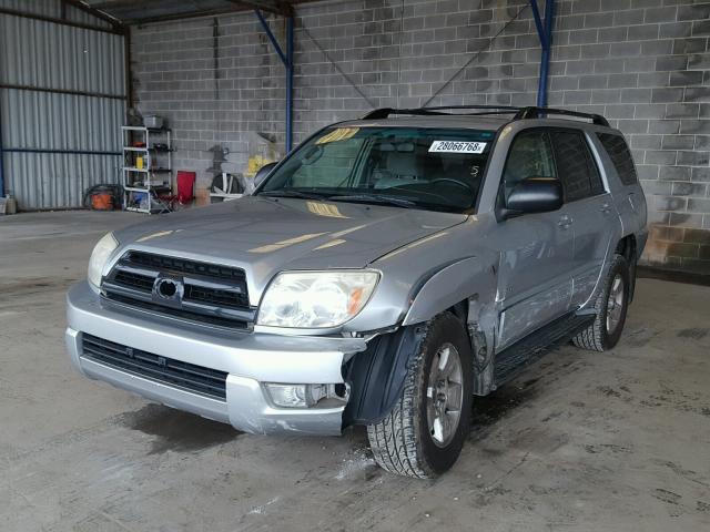 JTEZU14R250057488 - 2005 TOYOTA 4RUNNER SR SILVER photo 2