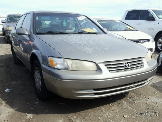 JT2BG22K5W0240158 - 1998 TOYOTA CAMRY CE GRAY photo 1