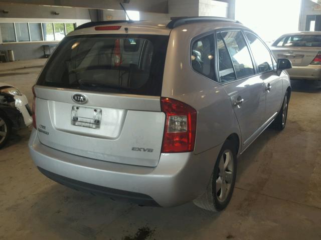 KNAFG526487162606 - 2008 KIA RONDO LX SILVER photo 4