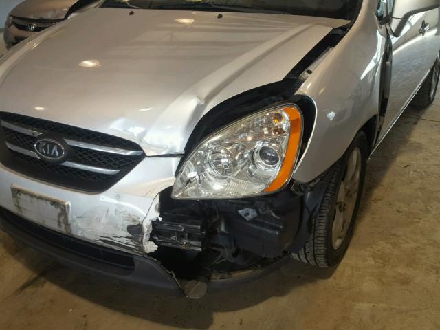 KNAFG526487162606 - 2008 KIA RONDO LX SILVER photo 9