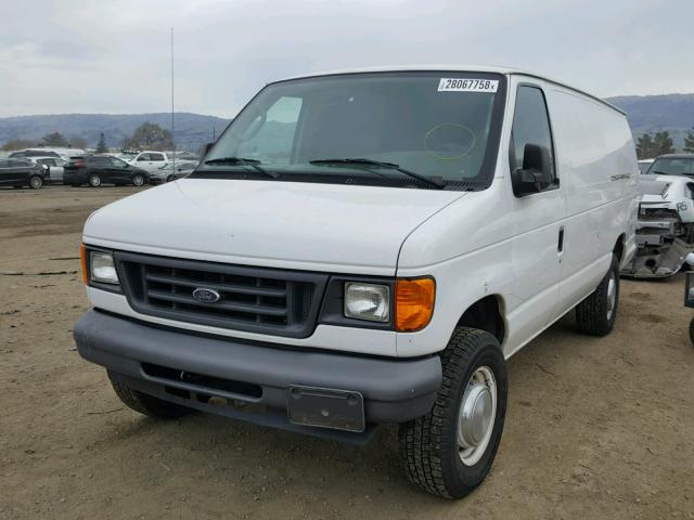 1FTSS34L65HB34982 - 2005 FORD ECONOLINE WHITE photo 2