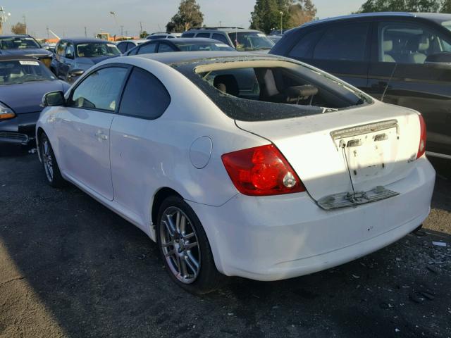 JTKDE177670200654 - 2007 TOYOTA SCION TC WHITE photo 3