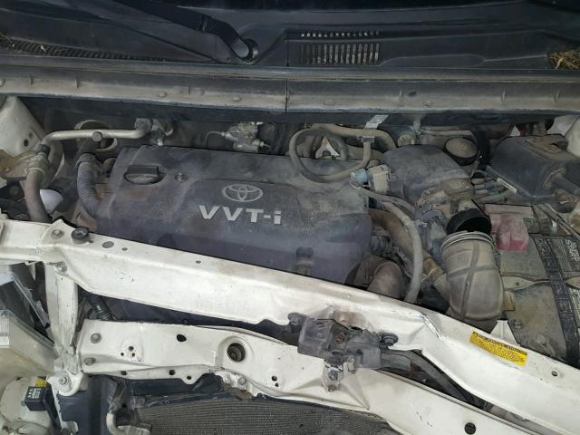 JTLKT324X54022979 - 2005 TOYOTA SCION XB WHITE photo 7