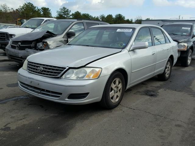 4T1BF28B02U230315 - 2002 TOYOTA AVALON XL GRAY photo 2