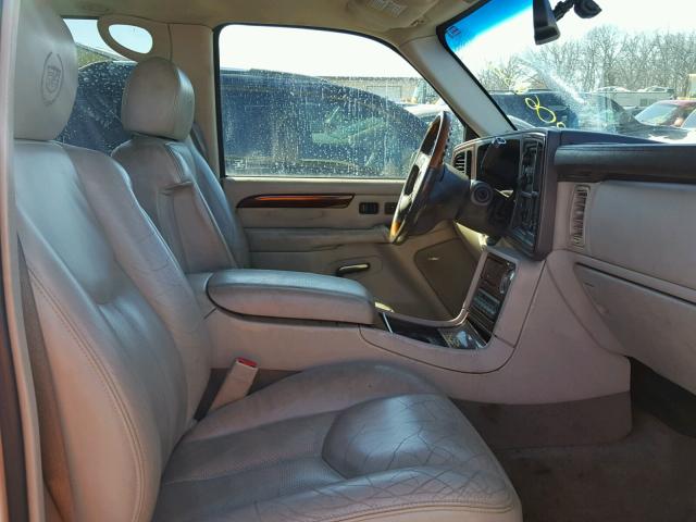 1GYEK63N34R190768 - 2004 CADILLAC ESCALADE L WHITE photo 5