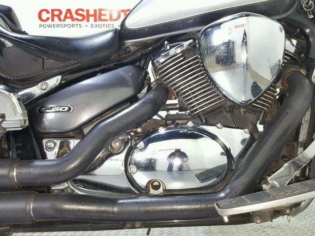 JS1VS55A692104860 - 2009 SUZUKI VL800 SILVER photo 12