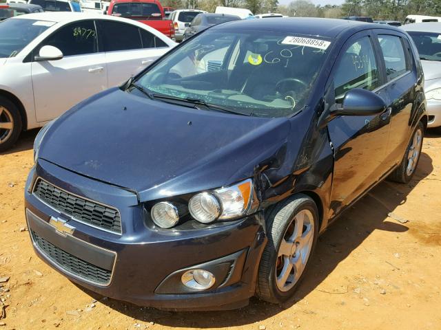 1G1JE6SB8G4136072 - 2016 CHEVROLET SONIC LTZ BLUE photo 2