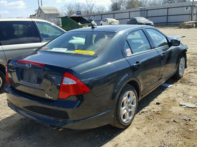 3FAHP0HA5AR215988 - 2010 FORD FUSION SE BLACK photo 4