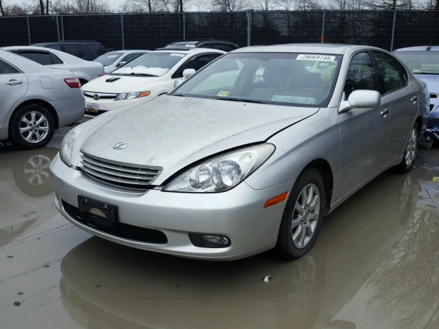 JTHBF30G525023574 - 2002 LEXUS ES 300 SILVER photo 2