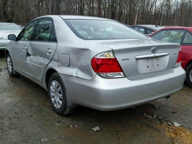 4T1BE32K56U686964 - 2006 TOYOTA CAMRY LE SILVER photo 3