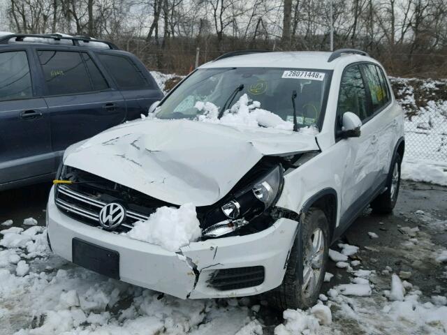 WVGBV7AX7GW595785 - 2016 VOLKSWAGEN TIGUAN S WHITE photo 2