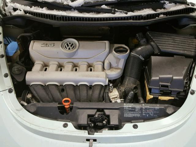 3VWRF31YX6M304810 - 2006 VOLKSWAGEN NEW BEETLE 蓝色 照片 7