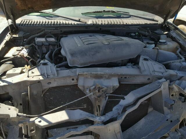 5LMFU28R03LJ17991 - 2003 LINCOLN NAVIGATOR BLACK photo 7