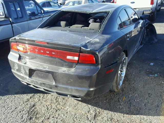 2C3CDXBG9DH622400 - 2013 DODGE CHARGER SE CHARCOAL photo 4