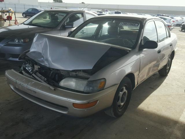 1NXBA02E0VZ508351 - 1997 TOYOTA COROLLA BA TAN photo 2