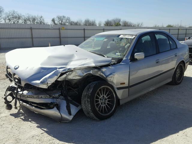 WBADN5341YGC94333 - 2000 BMW 540 I SILVER photo 2