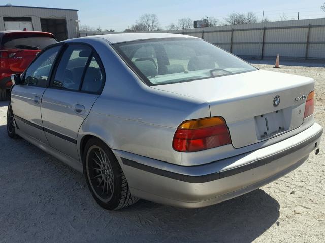 WBADN5341YGC94333 - 2000 BMW 540 I SILVER photo 3