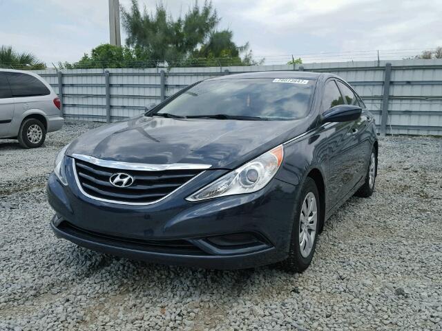 5NPEB4AC9CH385582 - 2012 HYUNDAI SONATA GLS BLUE photo 2