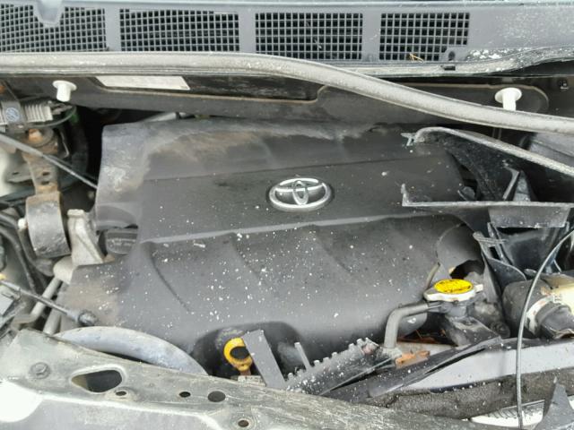 5TDJK3DC2BS025387 - 2011 TOYOTA SIENNA LE GREEN photo 7