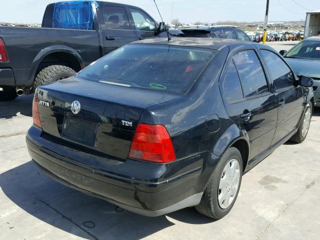 3VWRF29M0YM097634 - 2000 VOLKSWAGEN JETTA GL T BLACK photo 4