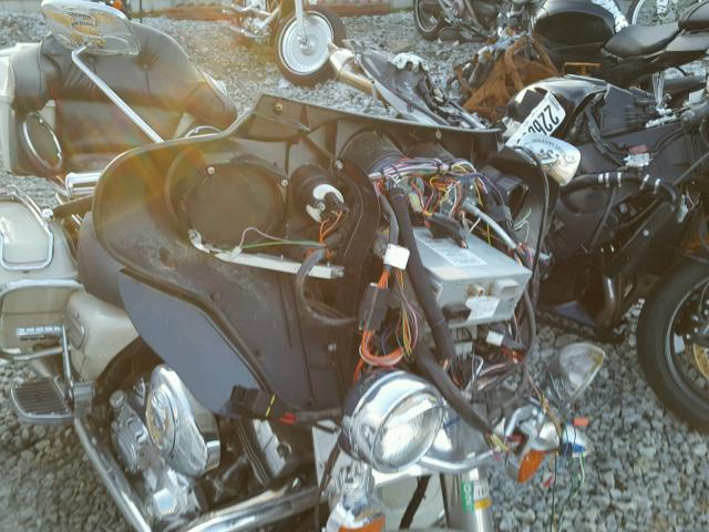 1HD1FCW15XY632278 - 1999 HARLEY-DAVIDSON FLHTCUI Кремовый фото 10