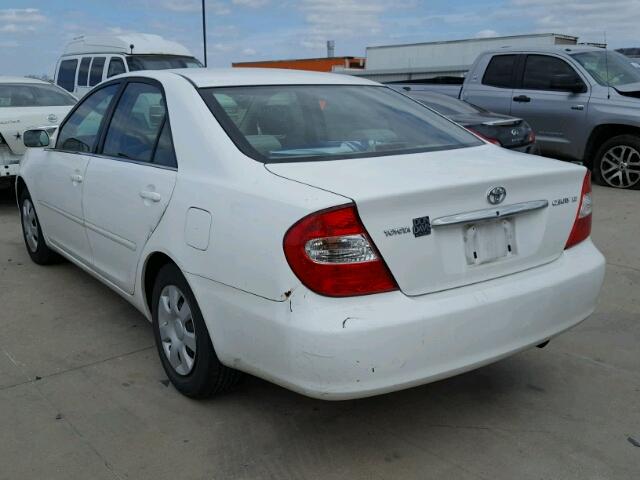 JTDBE32K930236659 - 2003 TOYOTA CAMRY LE WHITE photo 3