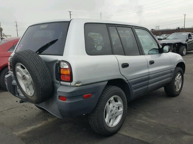 JT3GP10VXW7031403 - 1998 TOYOTA RAV4 SILVER photo 4