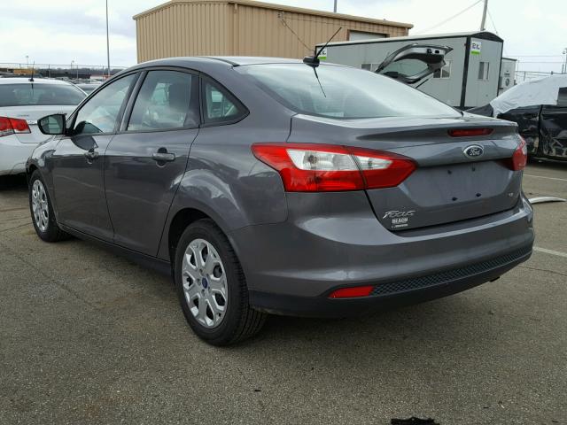 1FAHP3F2XCL150425 - 2012 FORD FOCUS SE GRAY photo 3