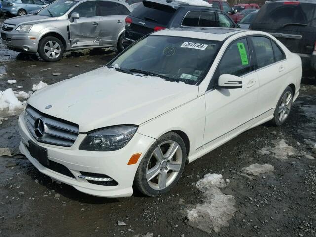 WDDGF8BB9BR133869 - 2011 MERCEDES-BENZ C 300 4MAT WHITE photo 2