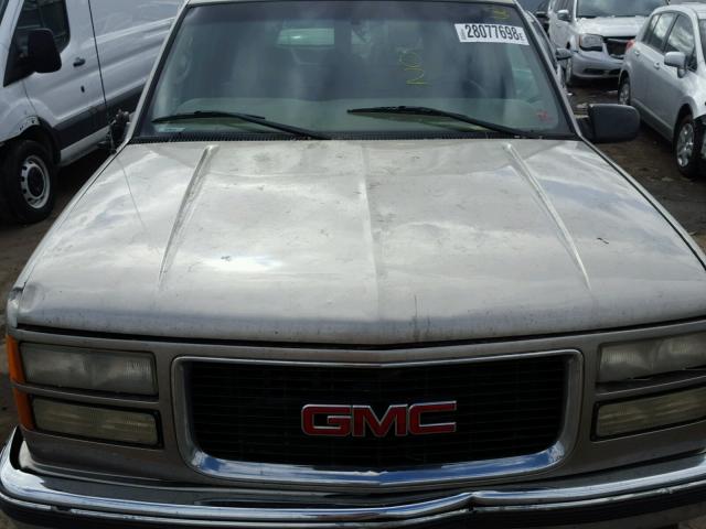 1GKEK13R1XJ783323 - 1999 GMC DENALI BEIGE photo 7