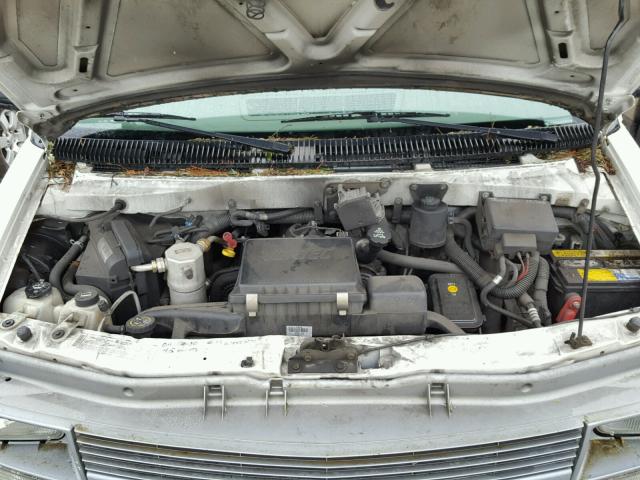 1GCDM19X35B132368 - 2005 CHEVROLET ASTRO WHITE photo 7