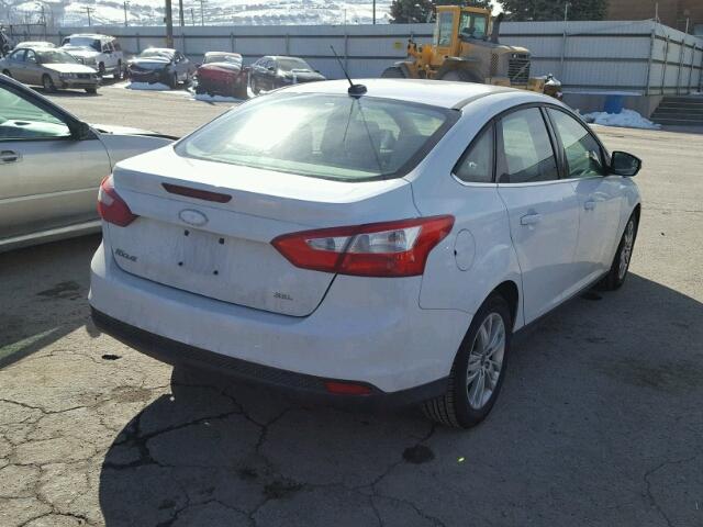 1FAHP3H28CL169164 - 2012 FORD FOCUS SEL WHITE photo 4