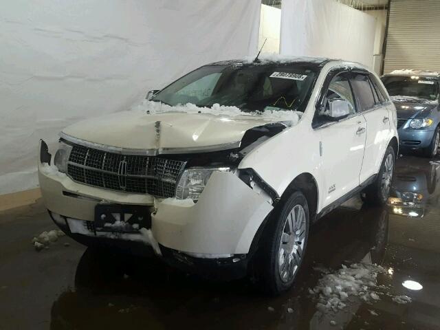 2LMDU88C88BJ07360 - 2008 LINCOLN MKX WHITE photo 2