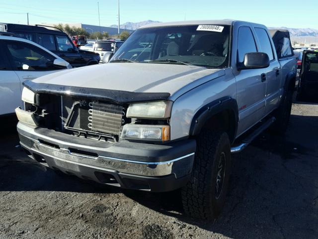 2GCEC13TX41374070 - 2004 CHEVROLET SILVERADO SILVER photo 2