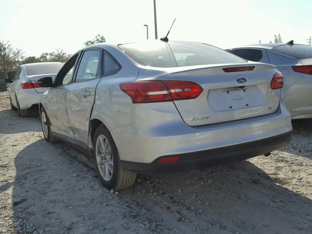 1FADP3F28JL212271 - 2018 FORD FOCUS SE SILVER photo 3