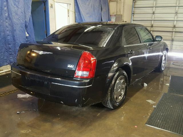 2C3AA53G85H539755 - 2005 CHRYSLER 300 TOURIN BLACK photo 4