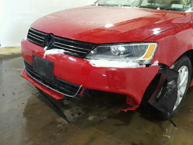 3VWDP7AJ7DM256794 - 2013 VOLKSWAGEN JETTA SE RED photo 9