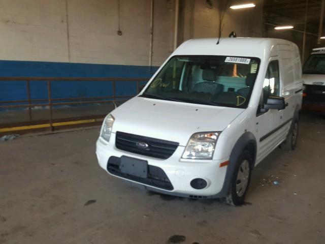 NM0LS7BN4DT130986 - 2013 FORD TRANSIT CO WHITE photo 2