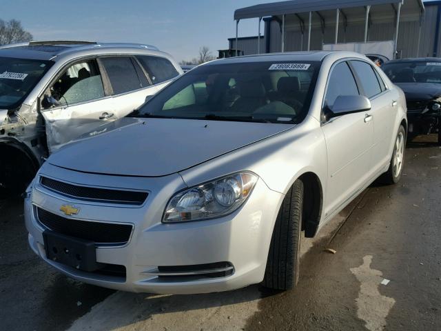 1G1ZJ57709F121201 - 2009 CHEVROLET MALIBU 2LT SILVER photo 2