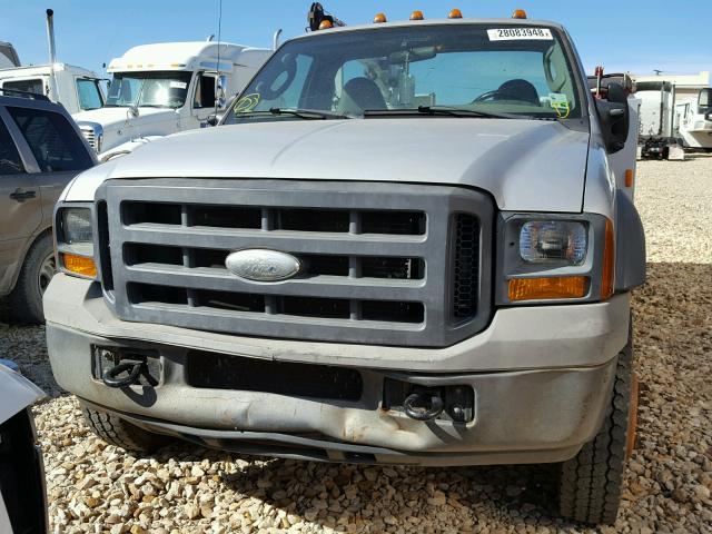 1FDXF47P75EC88015 - 2005 FORD F450 SUPER GRAY photo 9